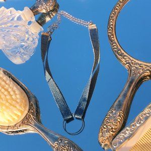 DENIM ADJUSTABLE CHOKER W/ GOLD CIRCLE PENDANT🔅